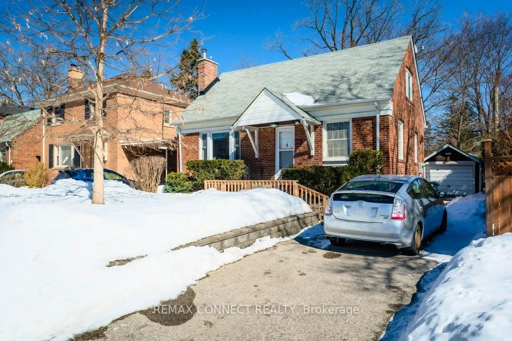 Photo 2 of 5 Queensgrove Road, Scarborough, Birchcliffe-Cliffside — HOMEH