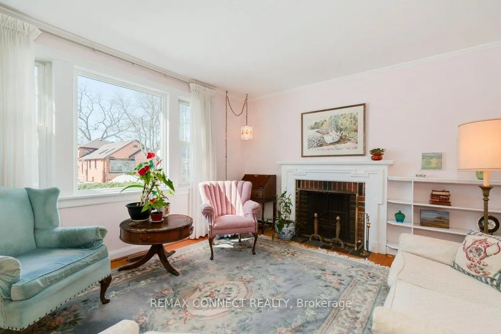 Photo 4 of 5 Queensgrove Road, Scarborough, Birchcliffe-Cliffside — HOMEH
