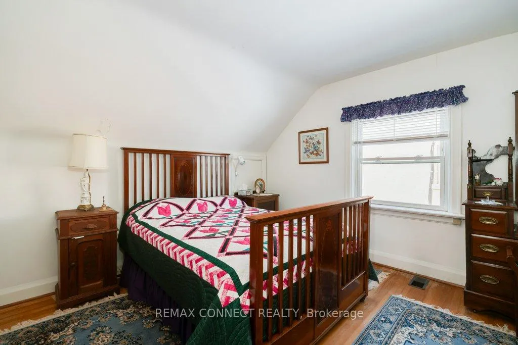 Photo 15 of 5 Queensgrove Road, Scarborough, Birchcliffe-Cliffside — HOMEH