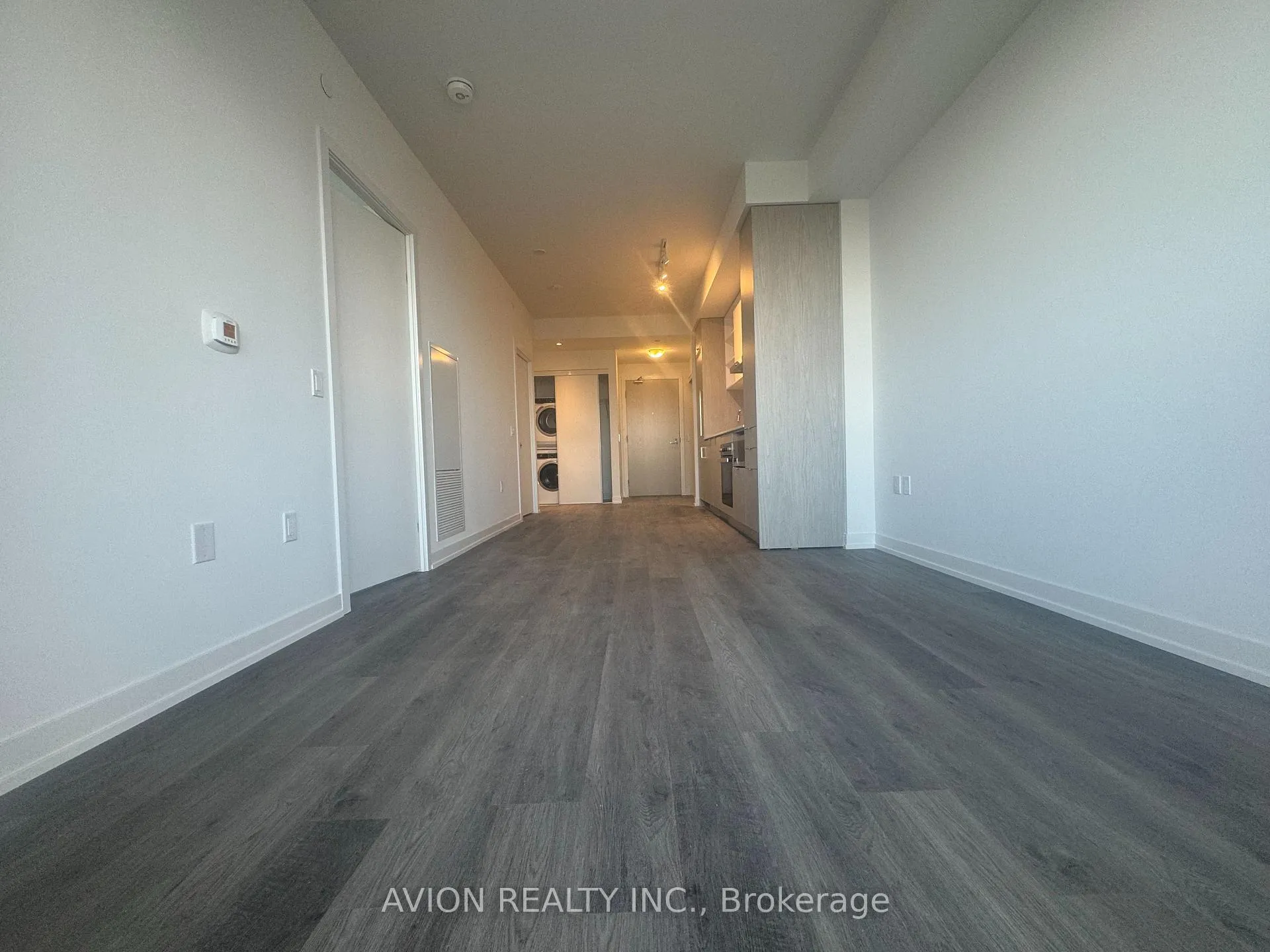Photo 5 of Unit 6202, 55 Cooper Street, Toronto, Waterfront Communities — HOMEH