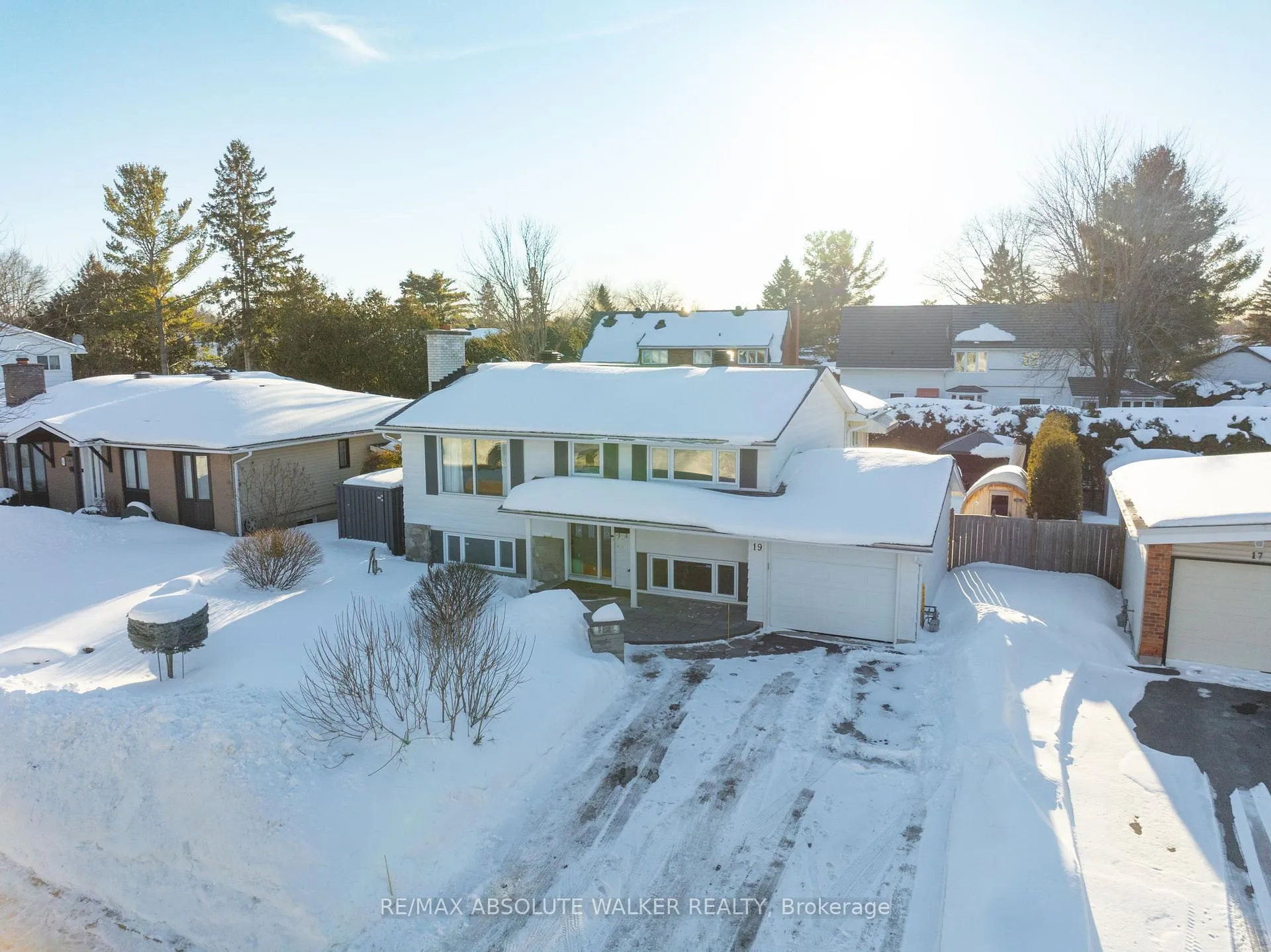 Photo 1 of 19 Lambert Drive, Ottawa, Sheahan Estates/Trend Village — HOMEH