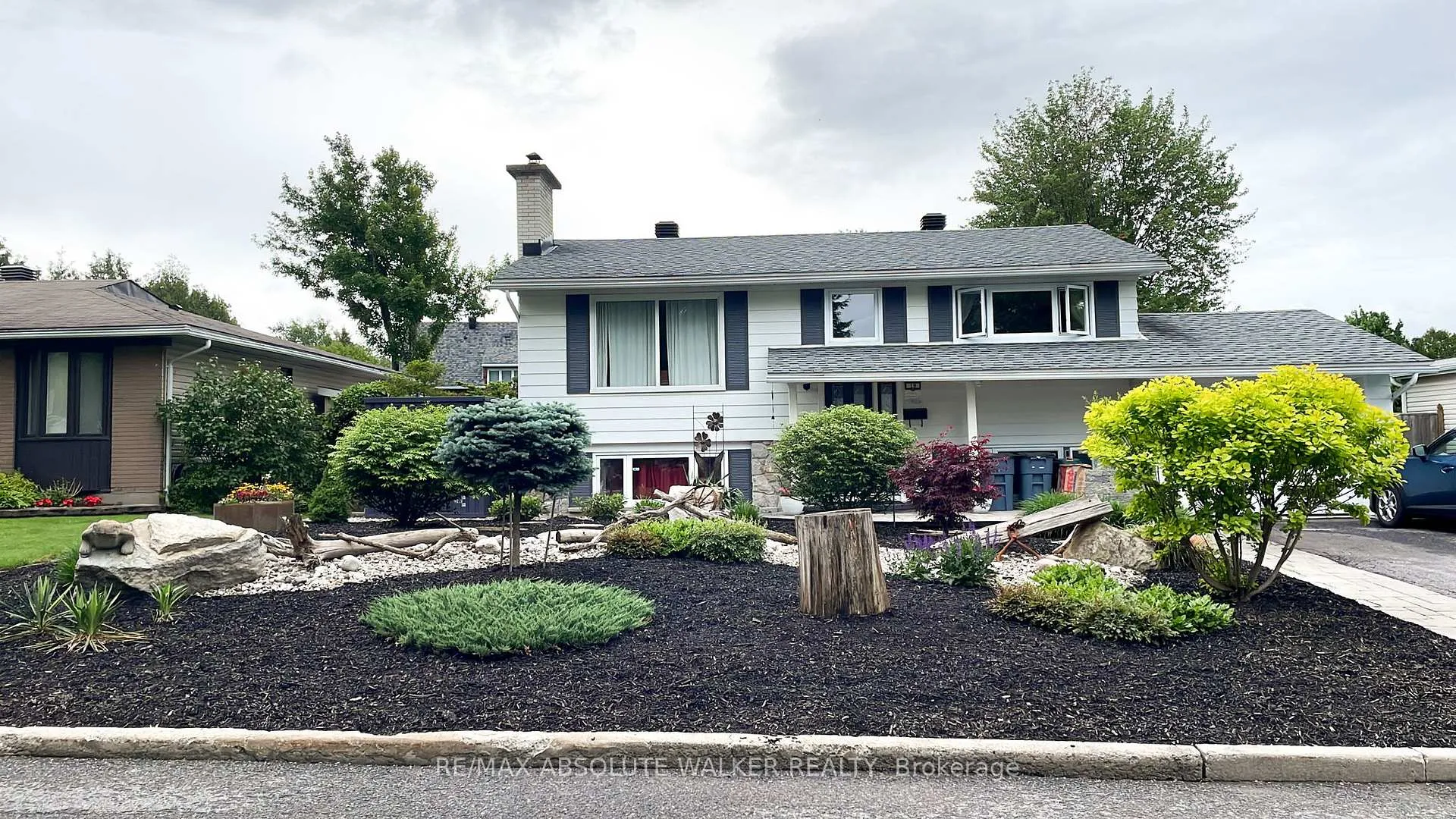 Photo 3 of 19 Lambert Drive, Ottawa, Sheahan Estates/Trend Village — HOMEH