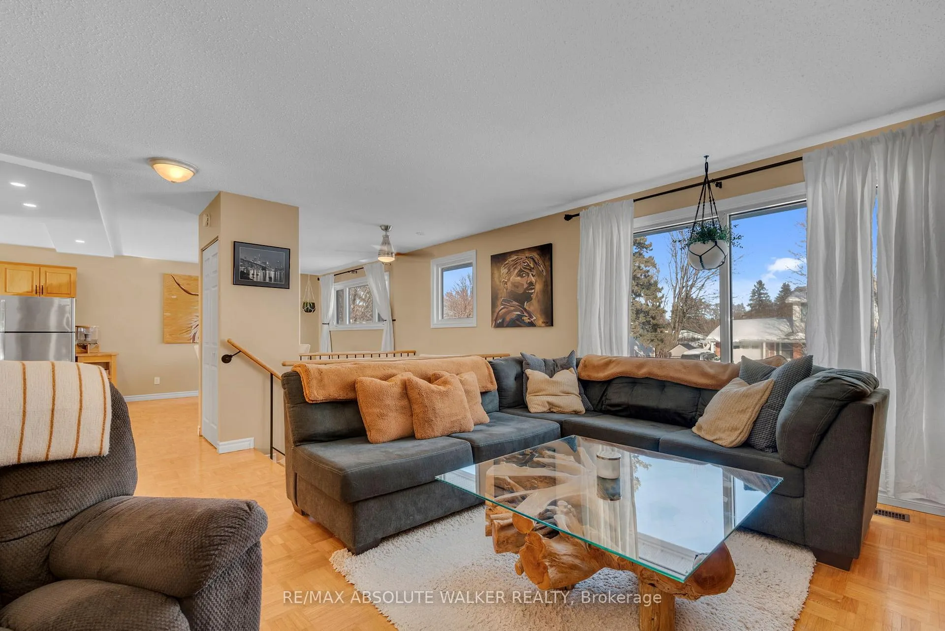 Photo 8 of 19 Lambert Drive, Ottawa, Sheahan Estates/Trend Village — HOMEH