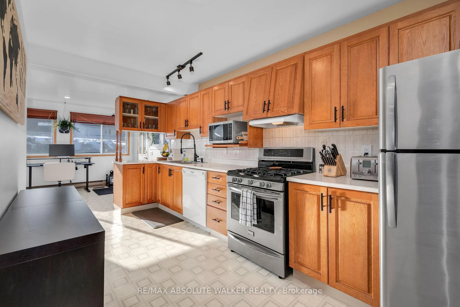Photo 12 of 19 Lambert Drive, Ottawa, Sheahan Estates/Trend Village — HOMEH