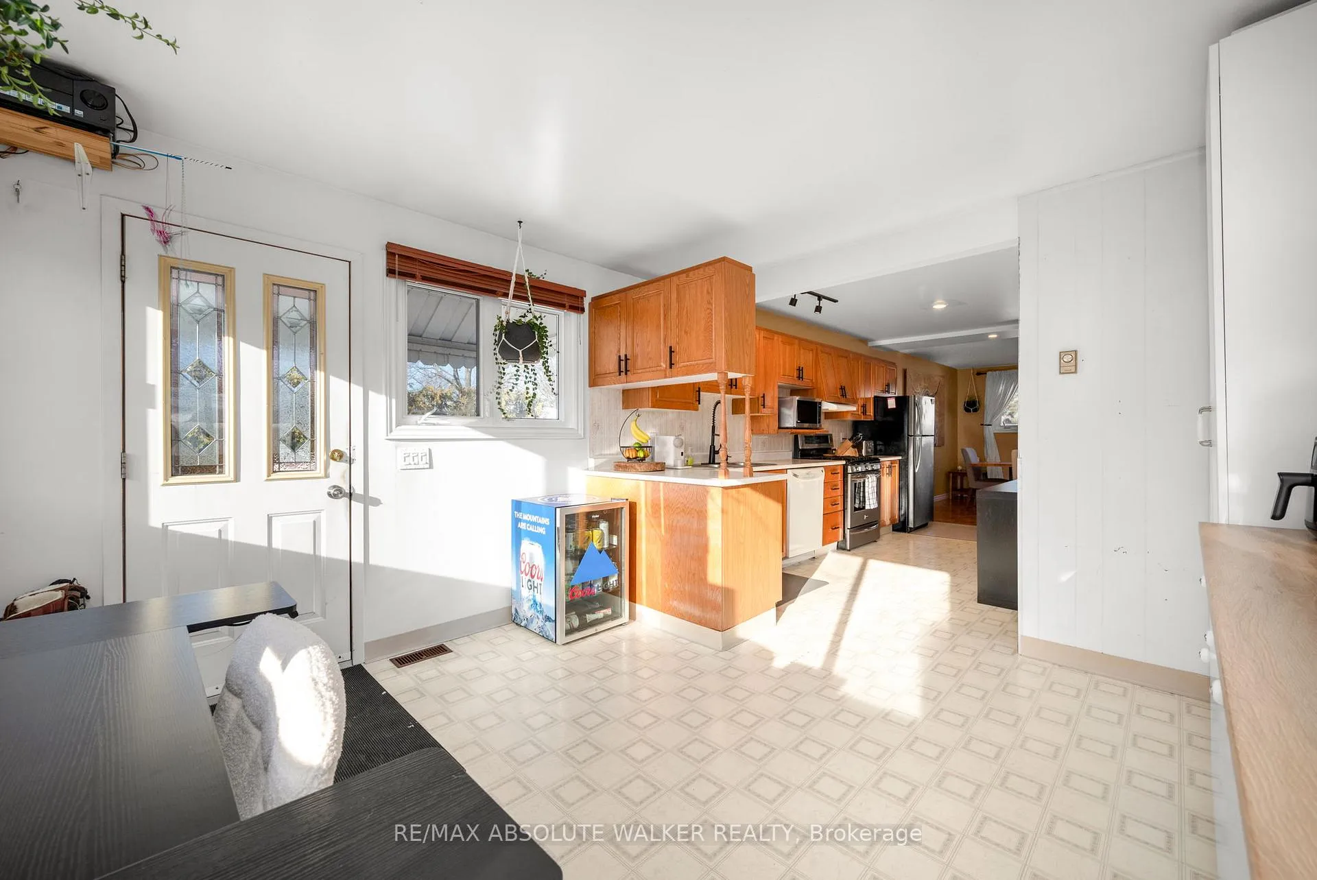 Photo 16 of 19 Lambert Drive, Ottawa, Sheahan Estates/Trend Village — HOMEH