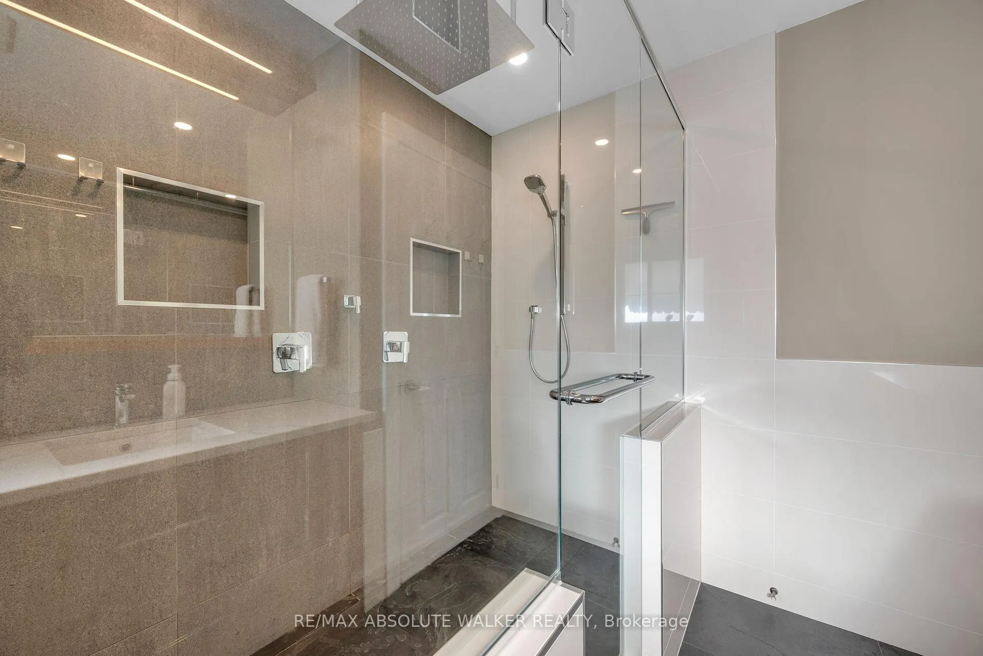 Photo 23 of 19 Lambert Drive, Ottawa, Sheahan Estates/Trend Village — HOMEH