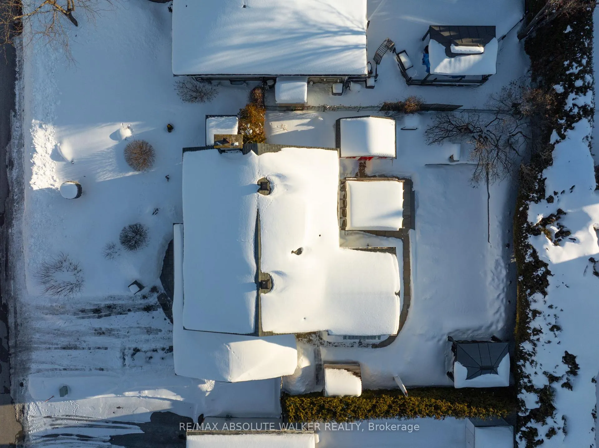 Photo 36 of 19 Lambert Drive, Ottawa, Sheahan Estates/Trend Village — HOMEH