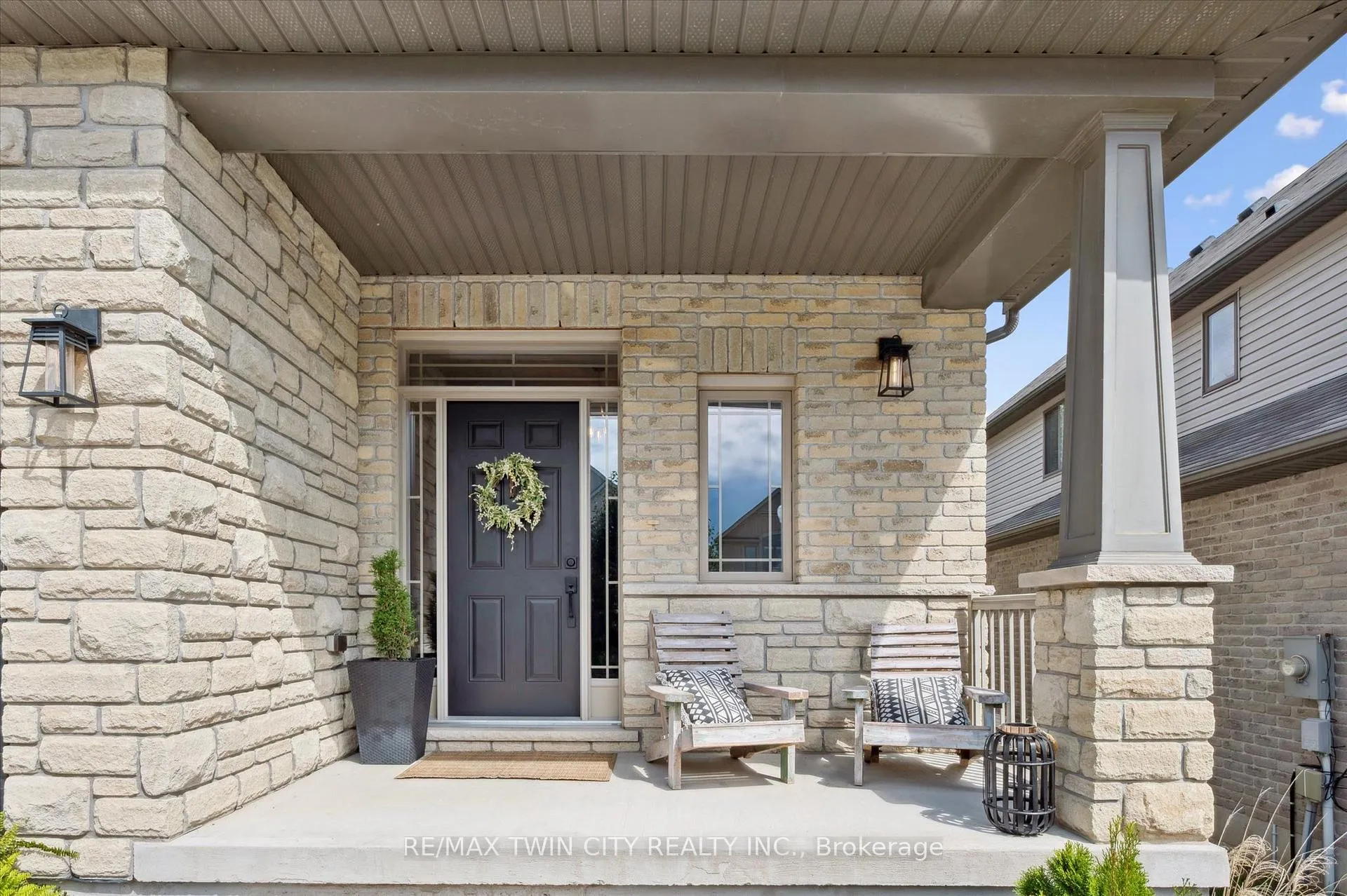 Photo 7 of 46 Deer Creek Street, Kitchener — HOMEH