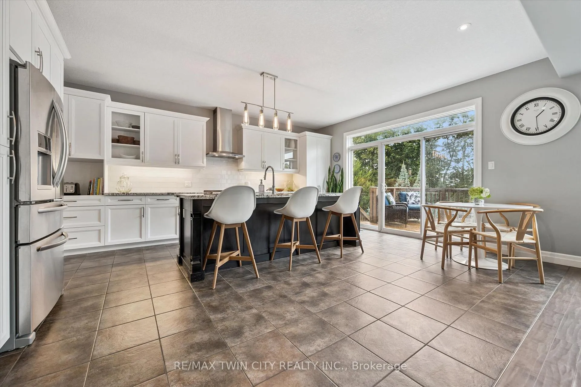 Photo 15 of 46 Deer Creek Street, Kitchener — HOMEH