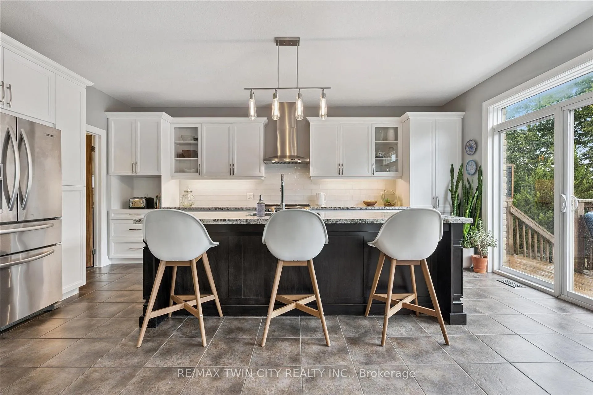 Photo 16 of 46 Deer Creek Street, Kitchener — HOMEH