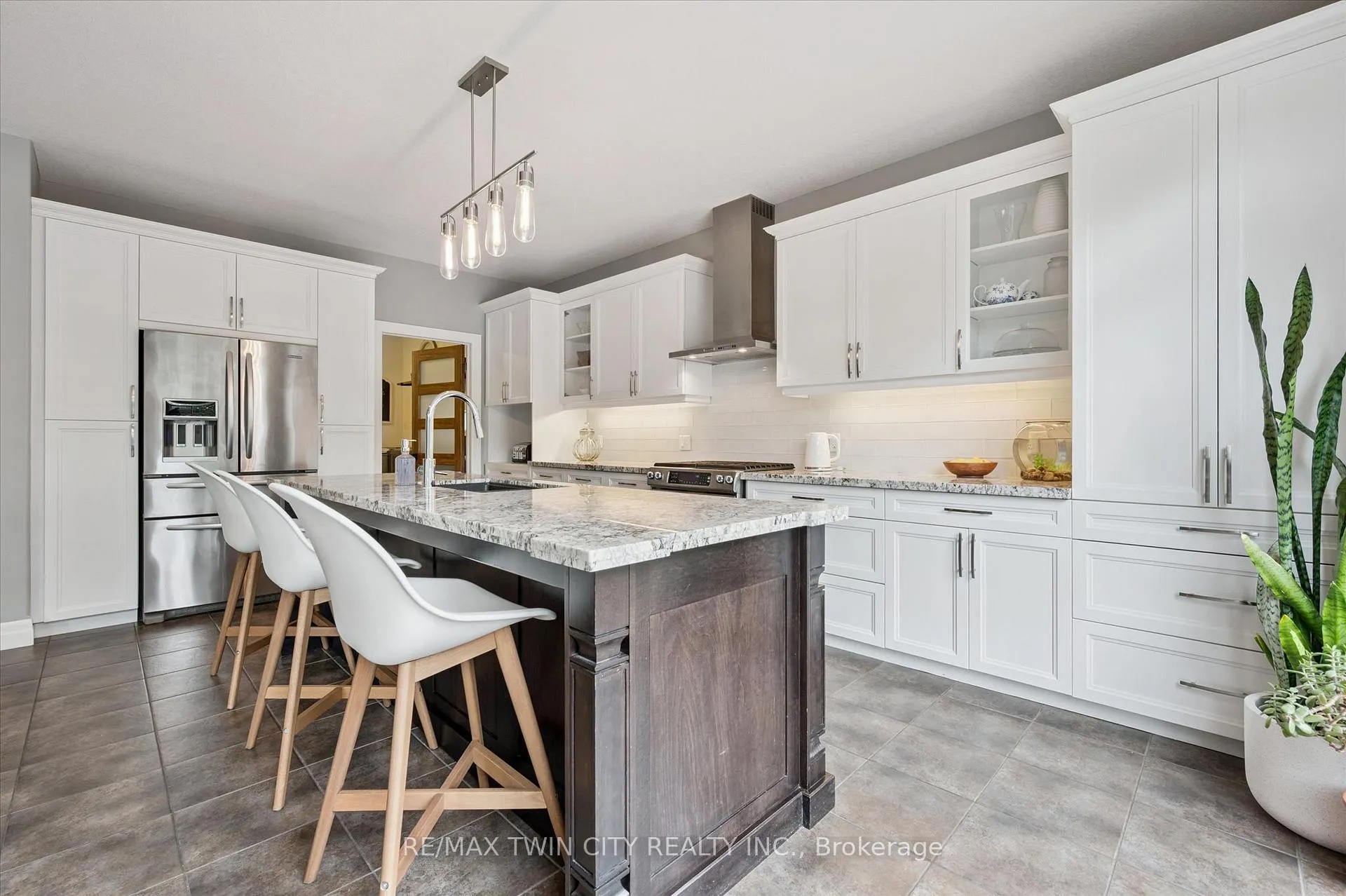 Photo 17 of 46 Deer Creek Street, Kitchener — HOMEH