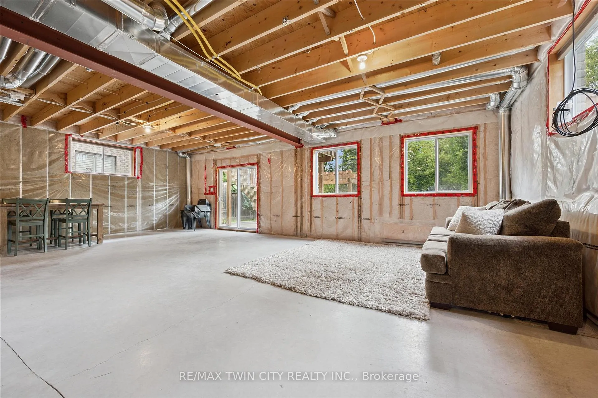 Photo 37 of 46 Deer Creek Street, Kitchener — HOMEH