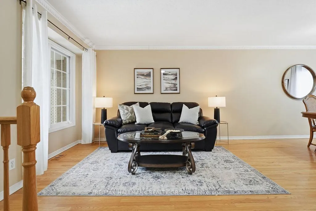 Photo 4 of 1165 Falconcrest Court, Ottawa, Chatelaine Village — HOMEH