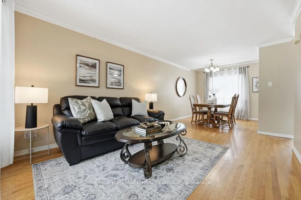Photo 5 of 1165 Falconcrest Court, Ottawa, Chatelaine Village — HOMEH