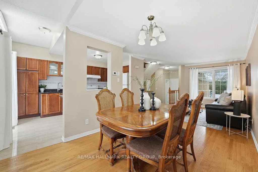 Photo 8 of 1165 Falconcrest Court, Ottawa, Chatelaine Village — HOMEH