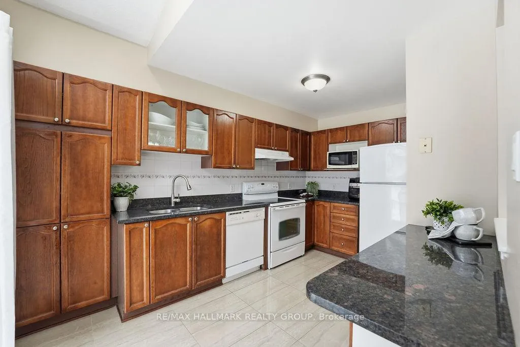 Photo 10 of 1165 Falconcrest Court, Ottawa, Chatelaine Village — HOMEH