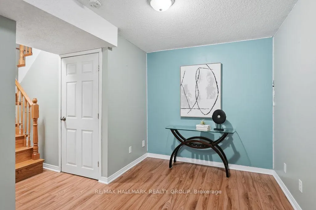 Photo 23 of 1165 Falconcrest Court, Ottawa, Chatelaine Village — HOMEH