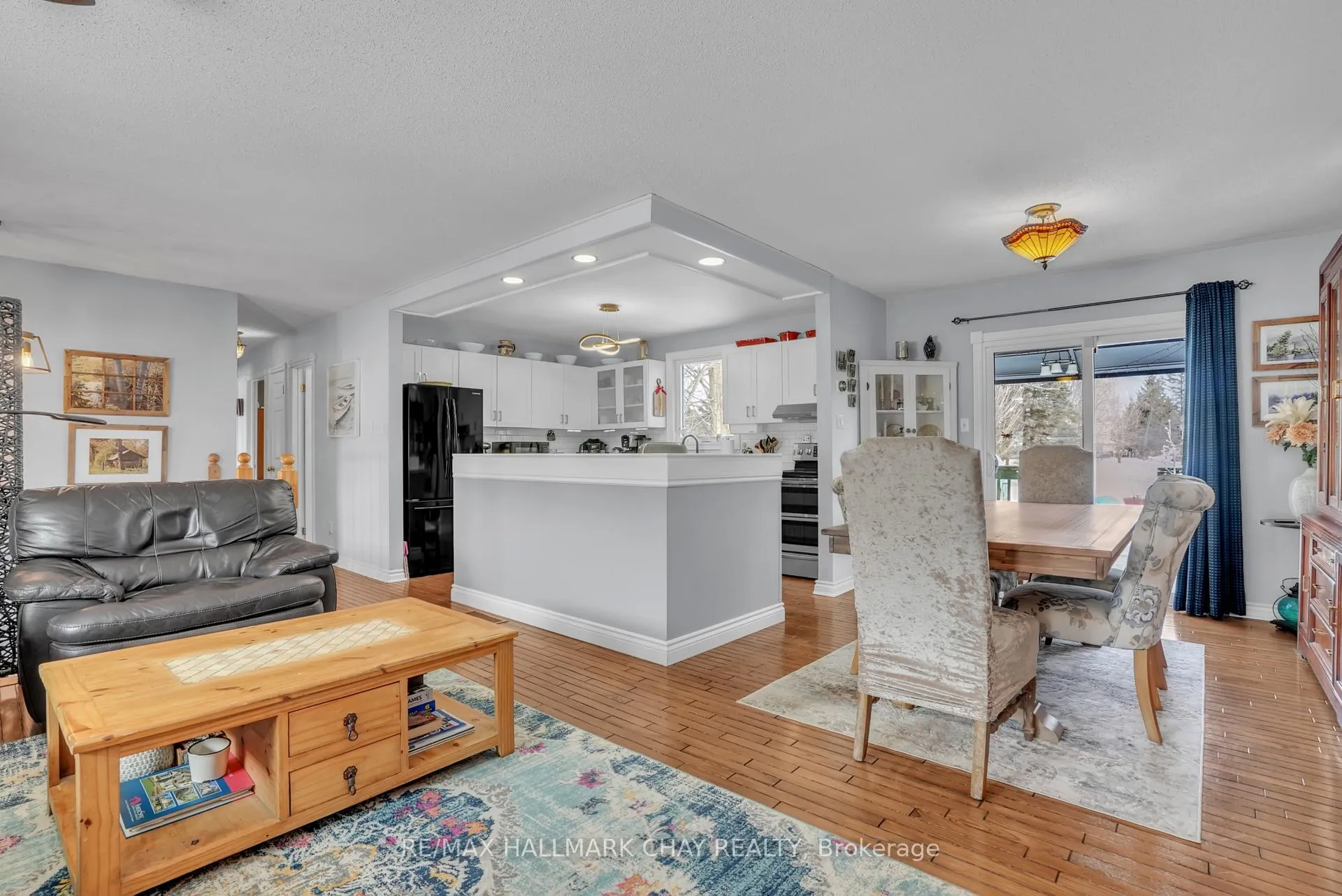 Photo 5 of 8 St Patricks Drive, Springwater, Phelpston — HOMEH