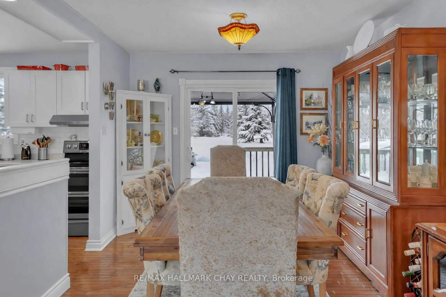 Photo 14 of 8 St Patricks Drive, Springwater, Phelpston — HOMEH