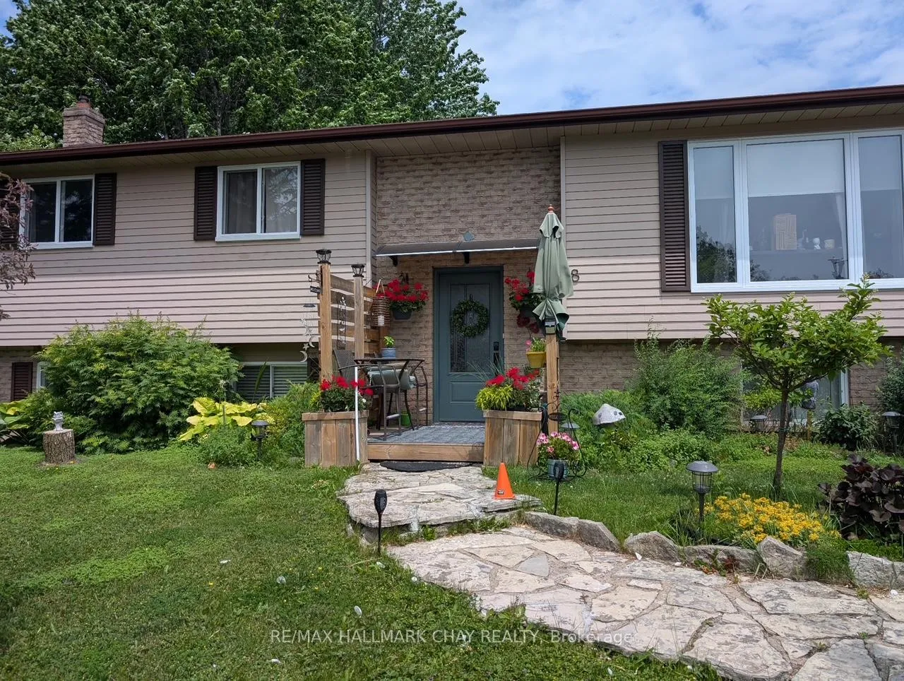 Photo 37 of 8 St Patricks Drive, Springwater, Phelpston — HOMEH