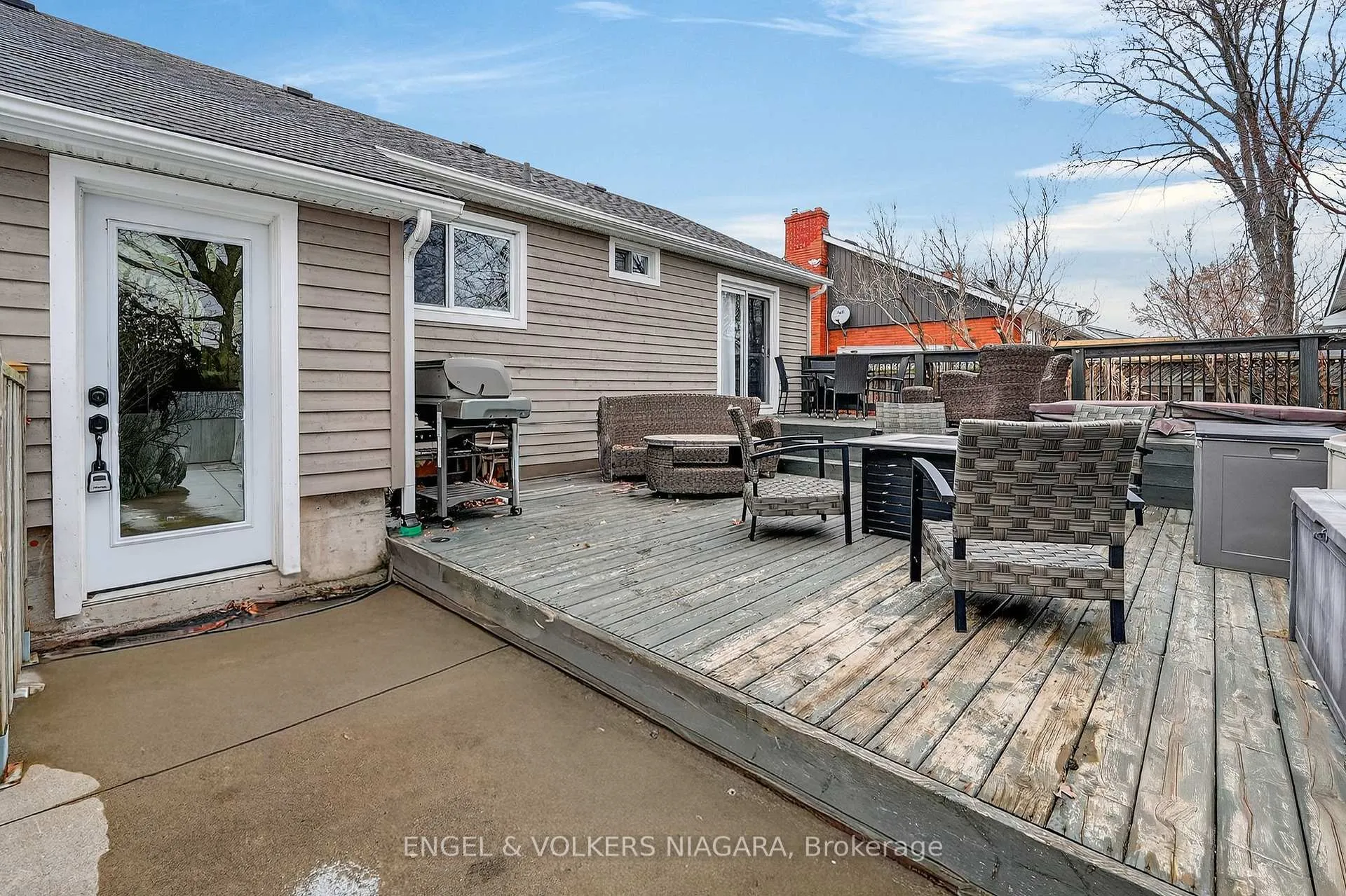 Photo 4 of 70 Stewart Street, Grimsby, Grimsby Beach — HOMEH