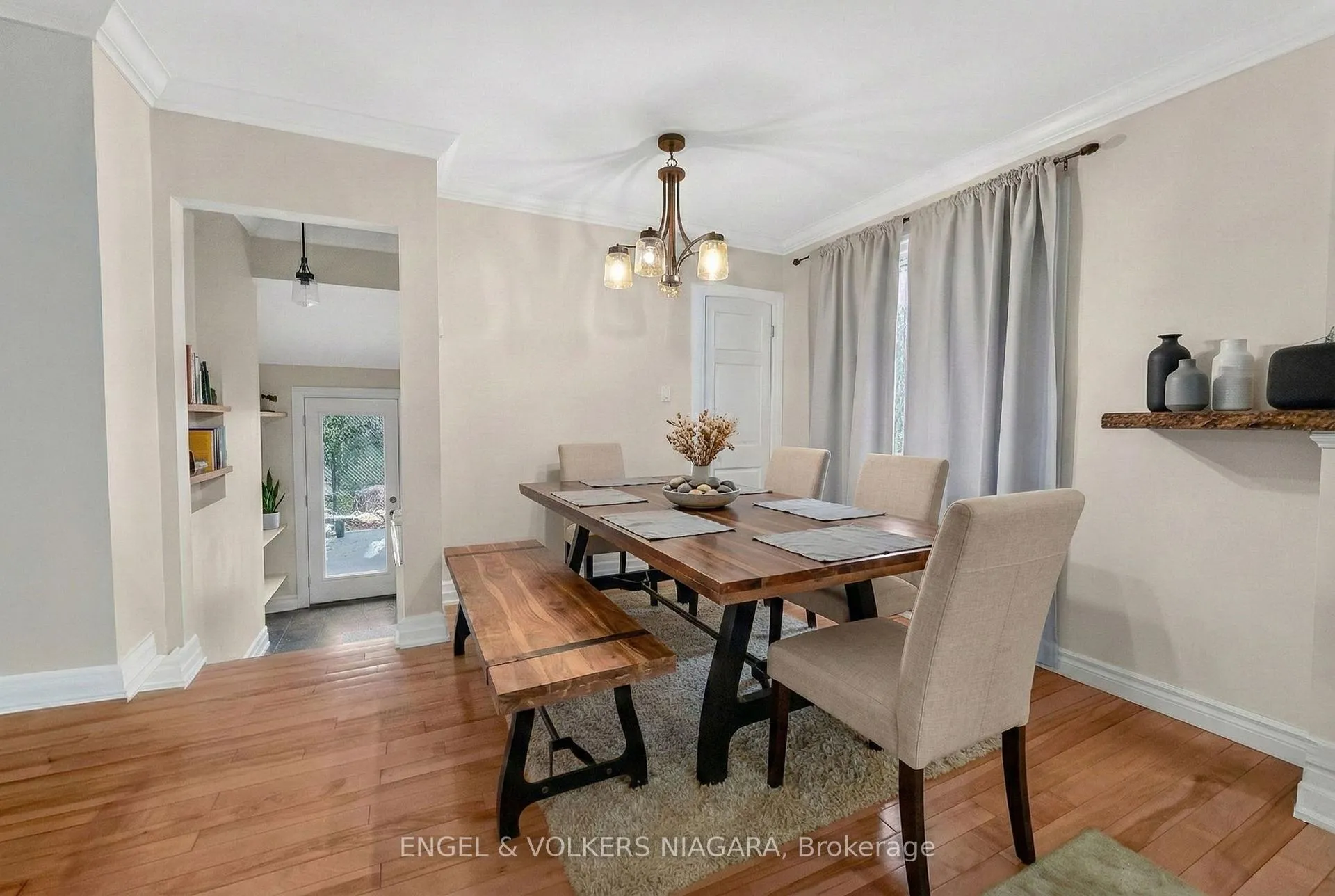 Photo 11 of 70 Stewart Street, Grimsby, Grimsby Beach — HOMEH
