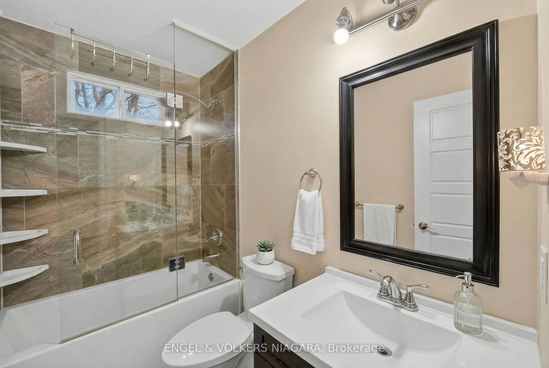 Photo 15 of 70 Stewart Street, Grimsby, Grimsby Beach — HOMEH