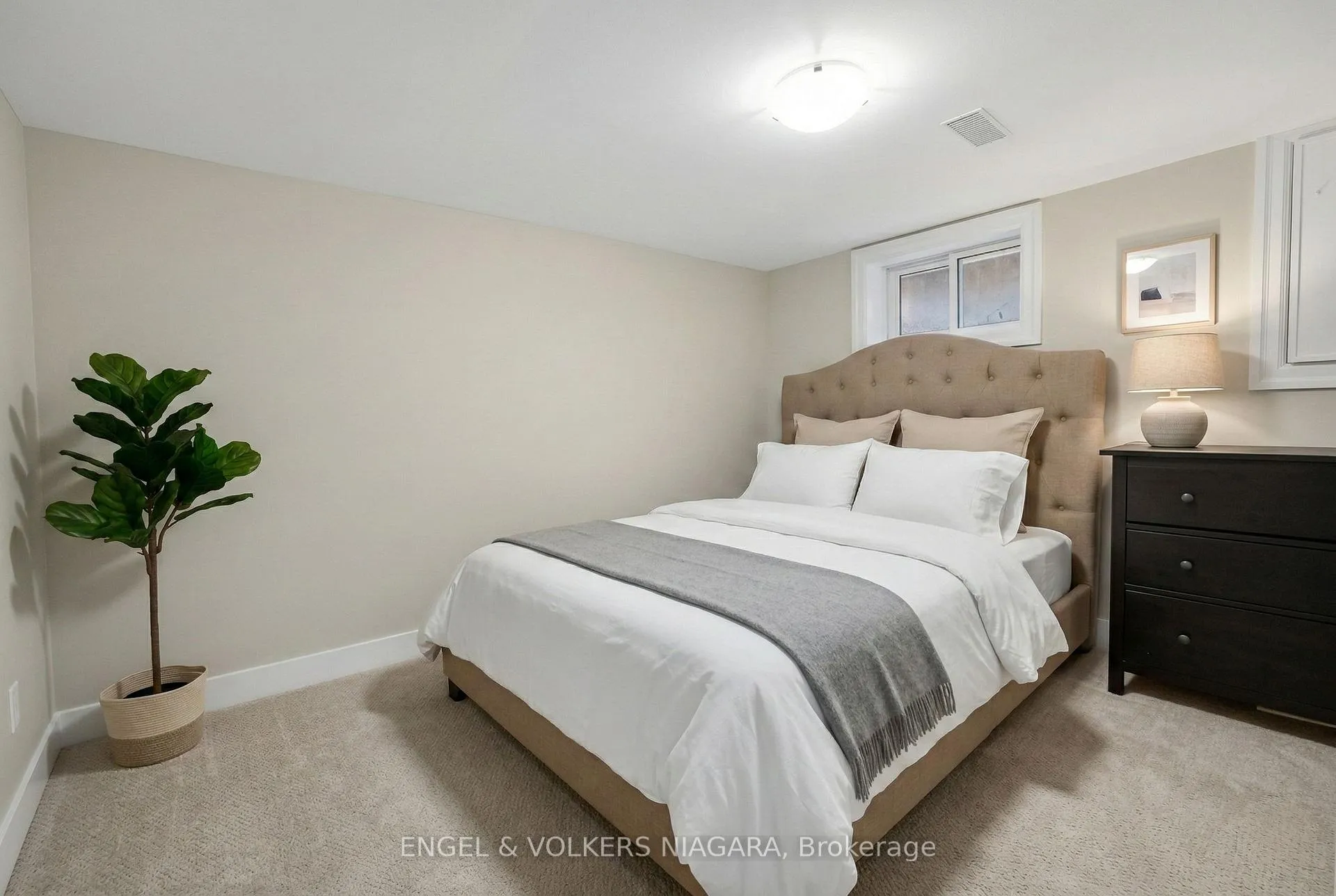 Photo 19 of 70 Stewart Street, Grimsby, Grimsby Beach — HOMEH