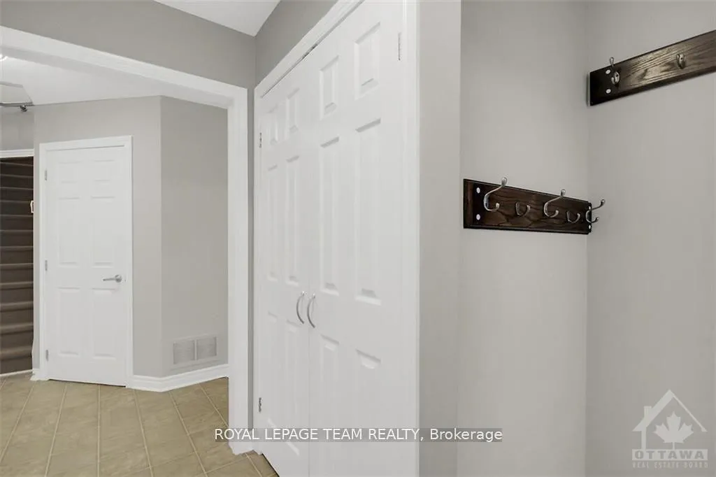 Photo 5 of 914 Messor Crescent, Ottawa, Stittsville (North) — HOMEH