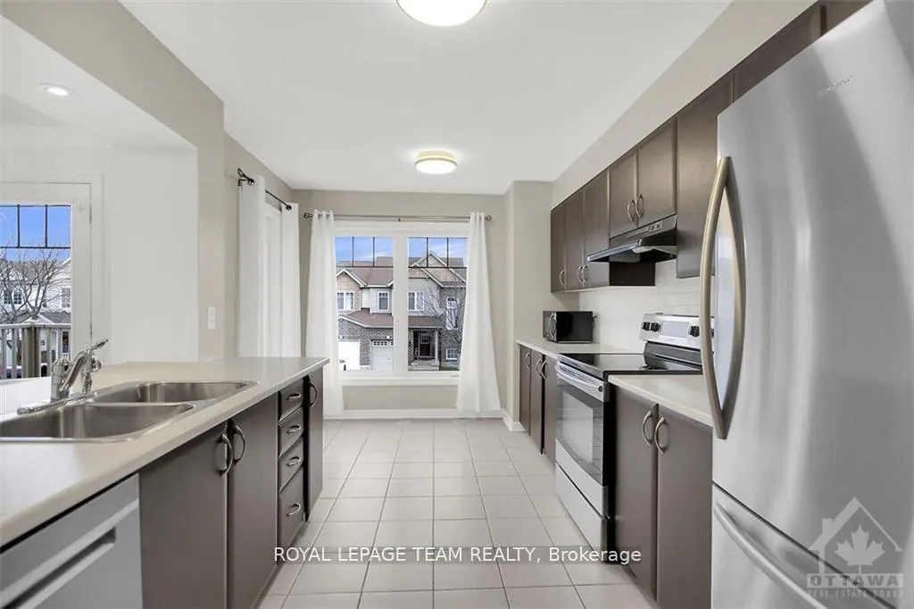 Photo 9 of 914 Messor Crescent, Ottawa, Stittsville (North) — HOMEH