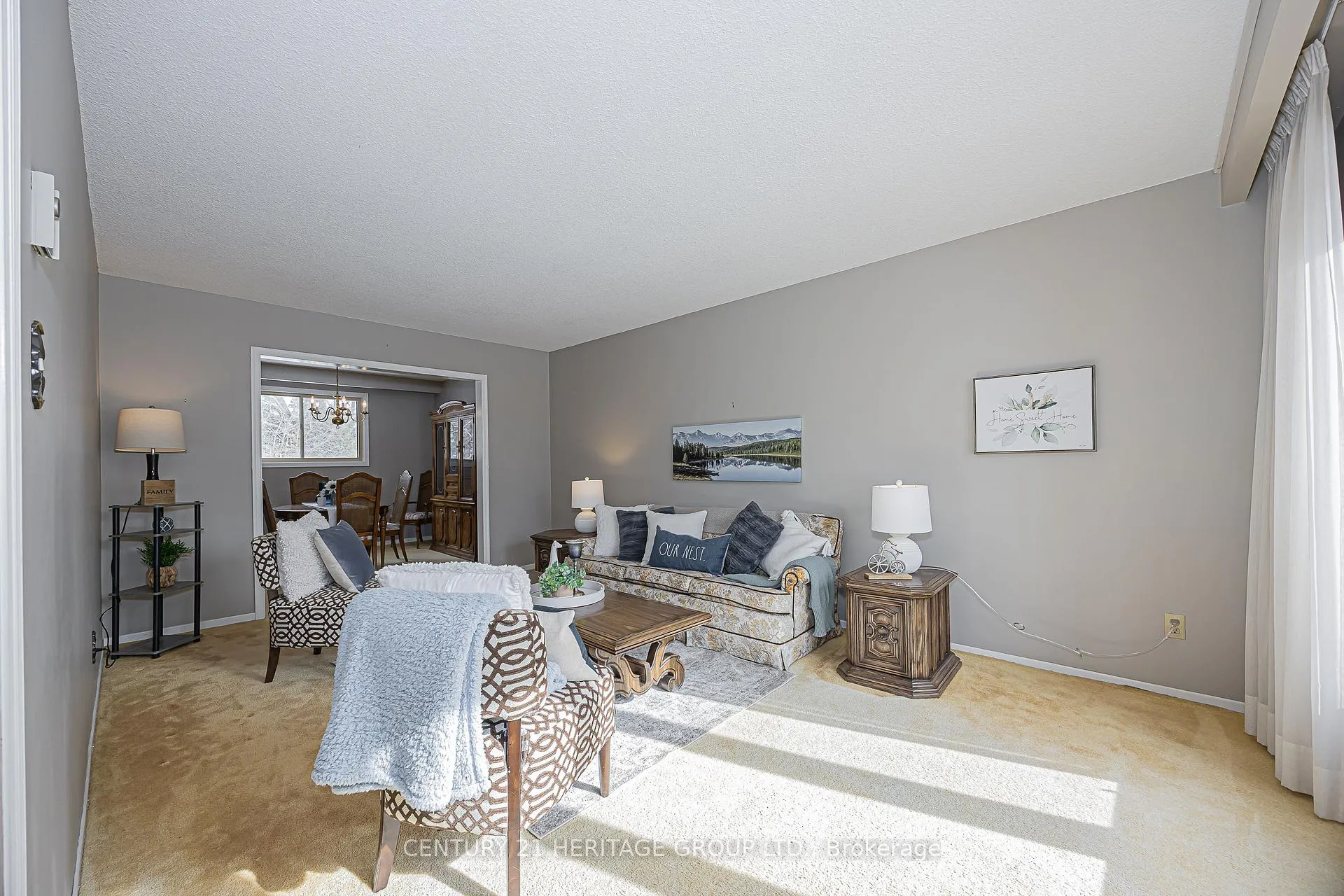 Photo 8 of 62 Fairway Drive, Aurora, Aurora Highlands — HOMEH