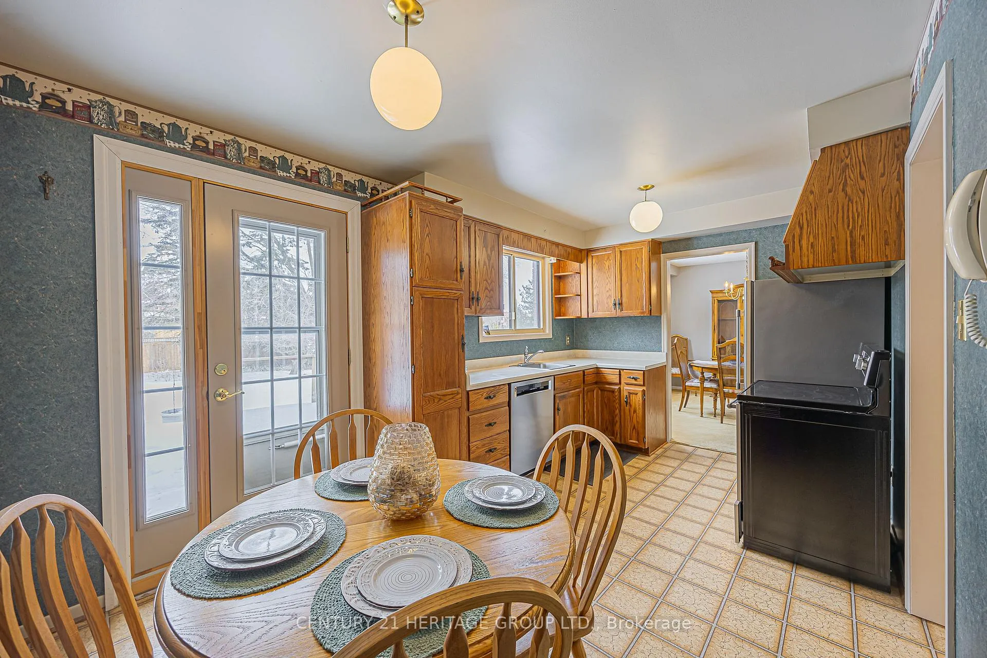 Photo 14 of 62 Fairway Drive, Aurora, Aurora Highlands — HOMEH