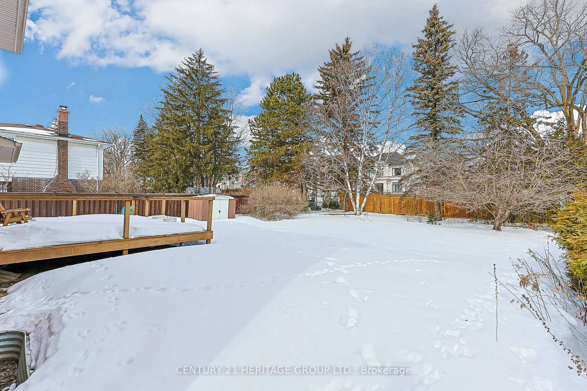 Photo 38 of 62 Fairway Drive, Aurora, Aurora Highlands — HOMEH