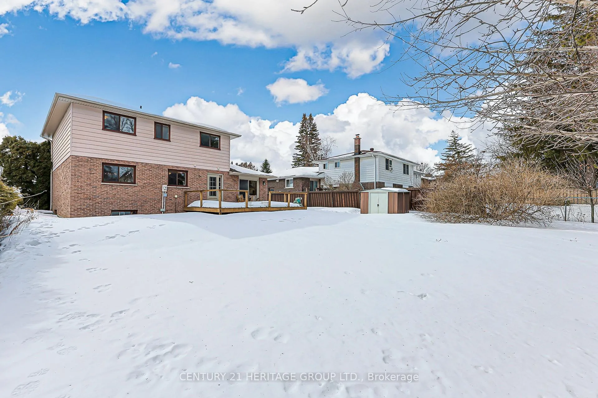 Photo 39 of 62 Fairway Drive, Aurora, Aurora Highlands — HOMEH