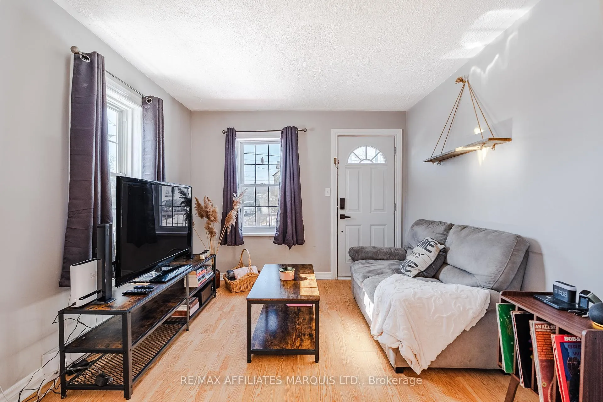 Photo 5 of 931 Adolphus Street, Cornwall — HOMEH
