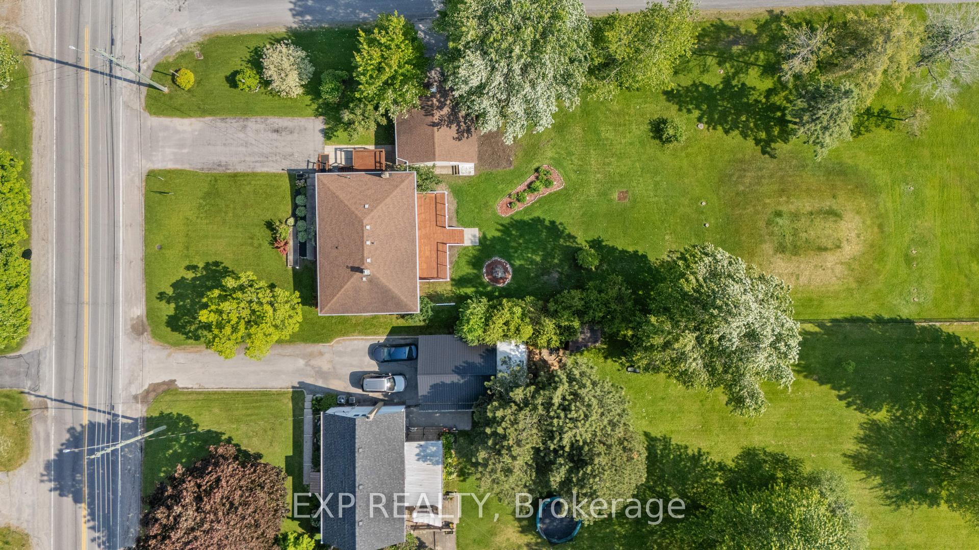 Photo 3 of 450 Coronation Boulevard, Loyalist, Amherstview — HOMEH