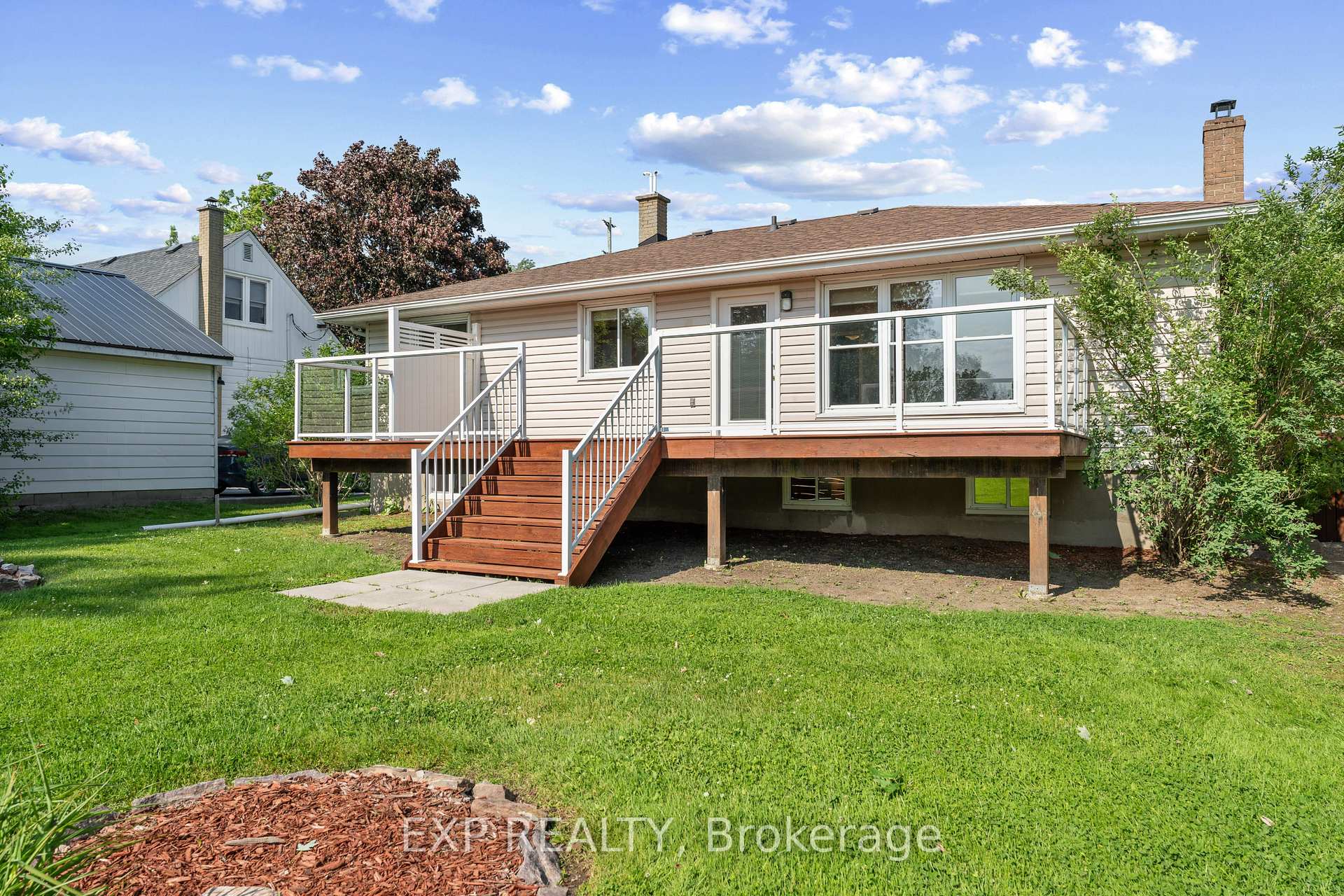Photo 5 of 450 Coronation Boulevard, Loyalist, Amherstview — HOMEH