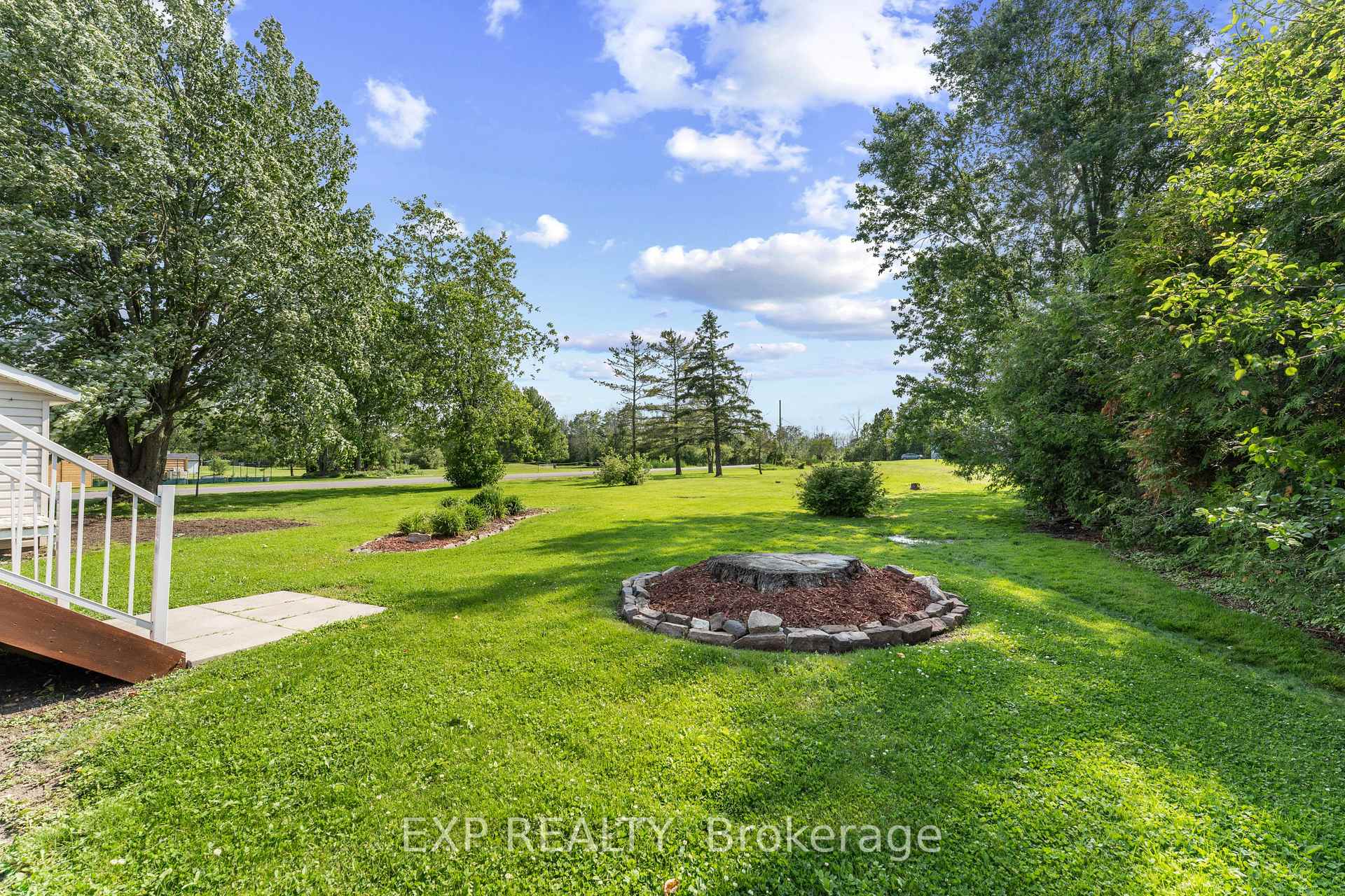 Photo 7 of 450 Coronation Boulevard, Loyalist, Amherstview — HOMEH
