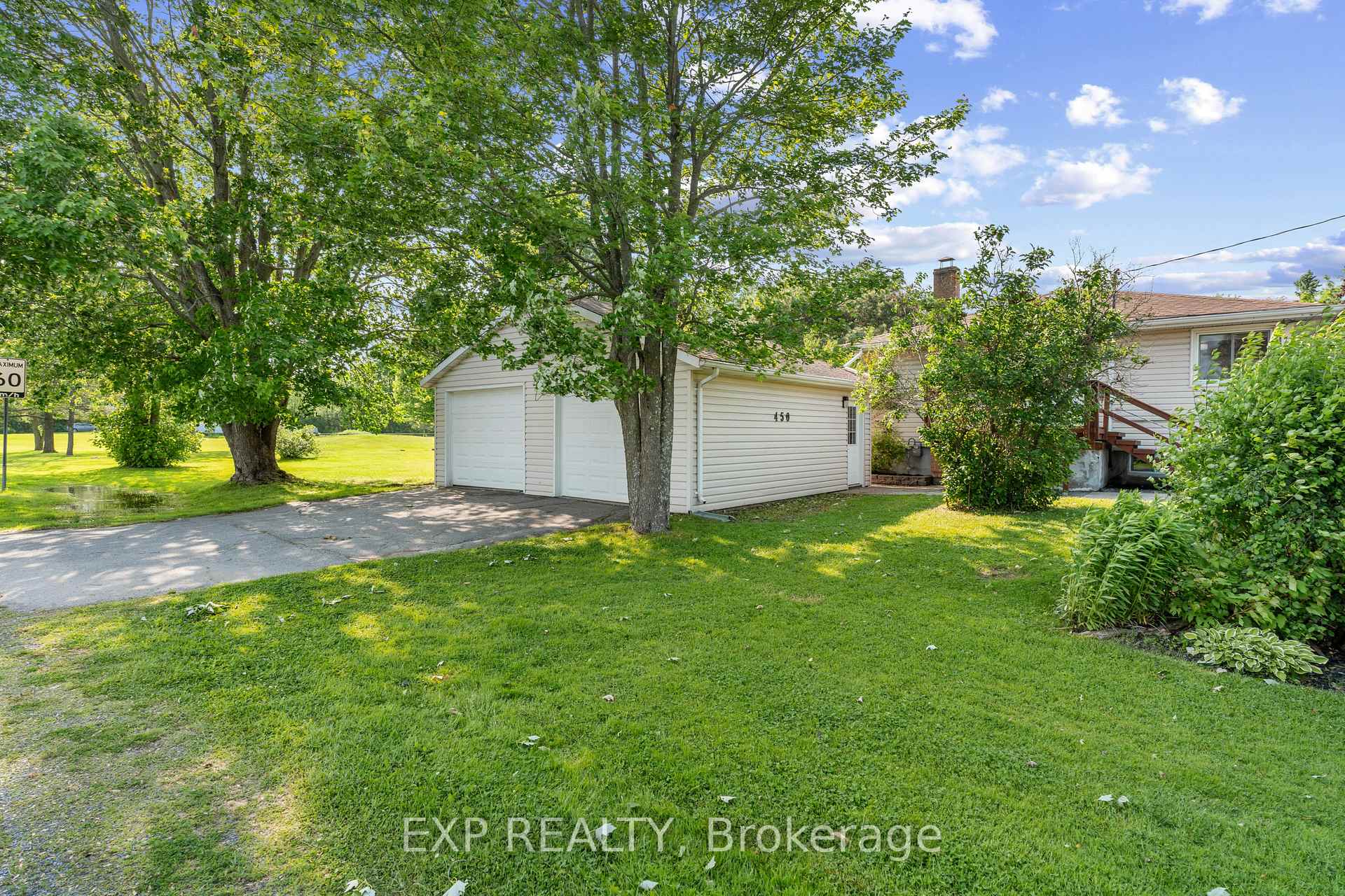 Photo 9 of 450 Coronation Boulevard, Loyalist, Amherstview — HOMEH