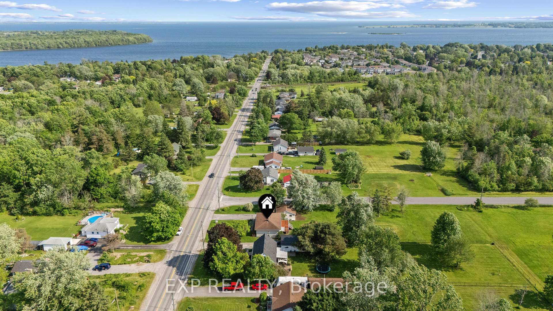 Photo 11 of 450 Coronation Boulevard, Loyalist, Amherstview — HOMEH