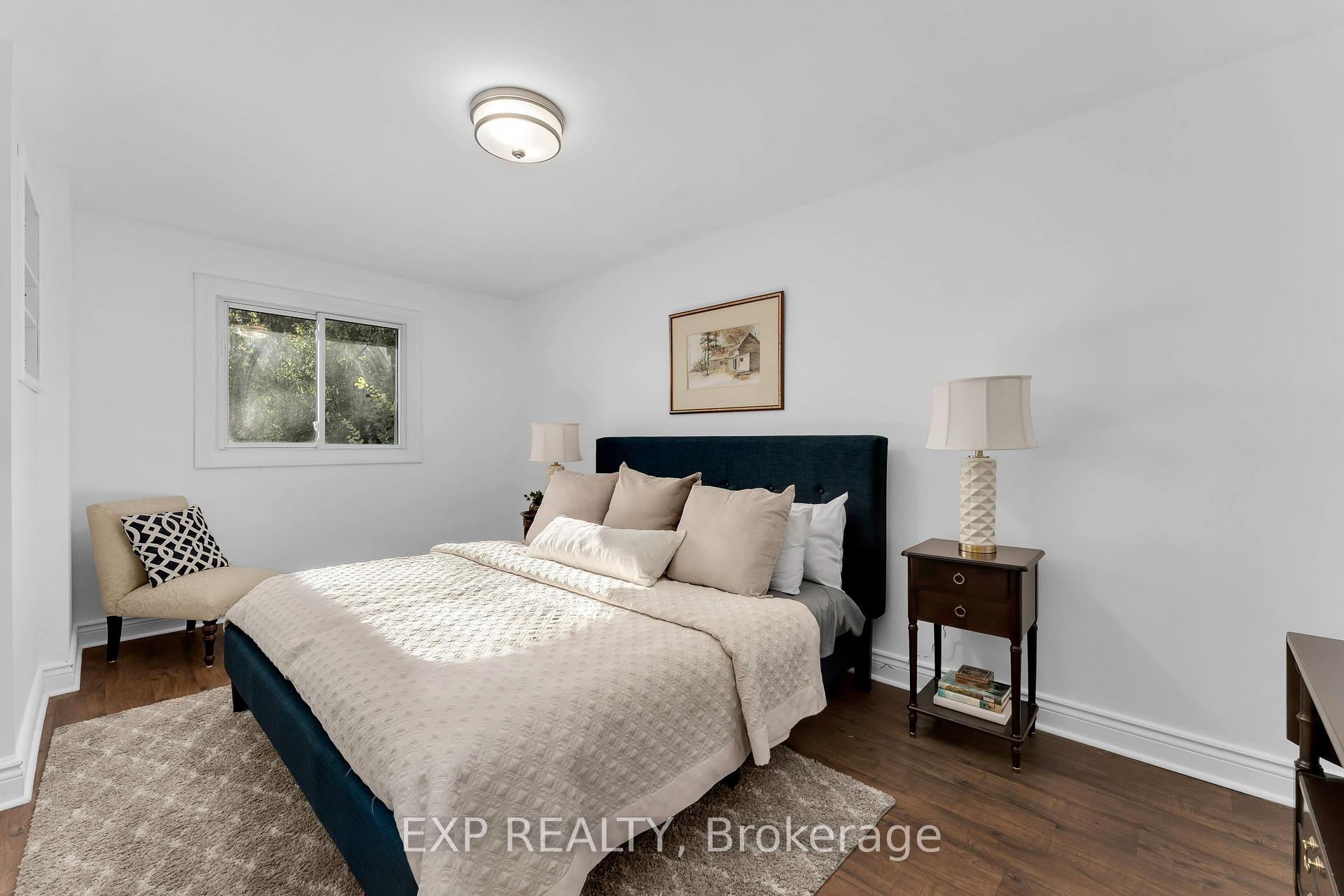 Photo 23 of 450 Coronation Boulevard, Loyalist, Amherstview — HOMEH