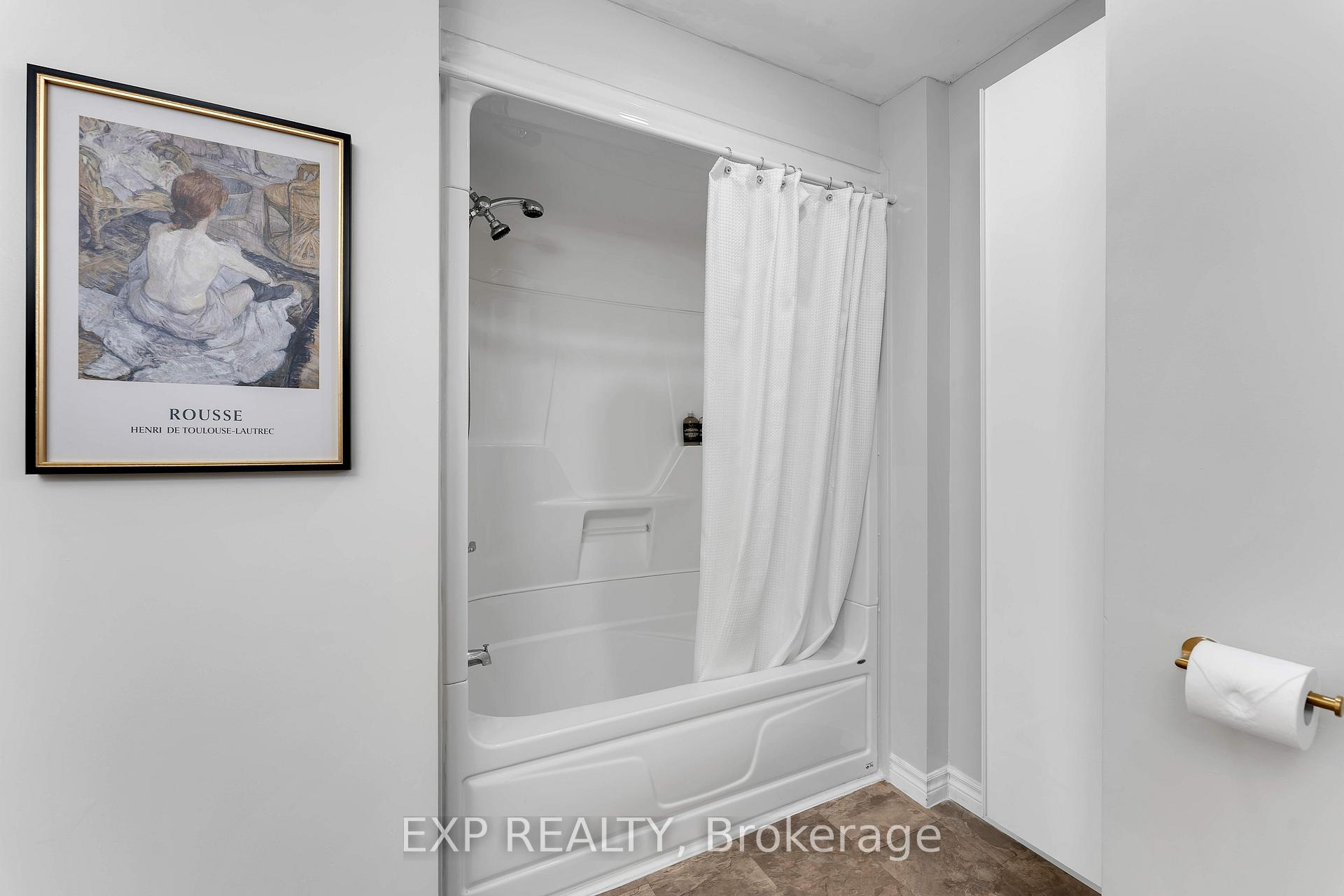 Photo 26 of 450 Coronation Boulevard, Loyalist, Amherstview — HOMEH