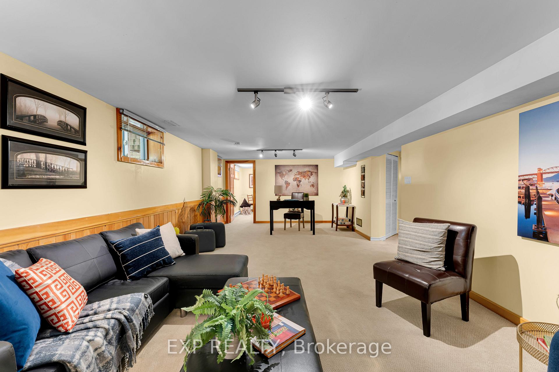 Photo 29 of 450 Coronation Boulevard, Loyalist, Amherstview — HOMEH