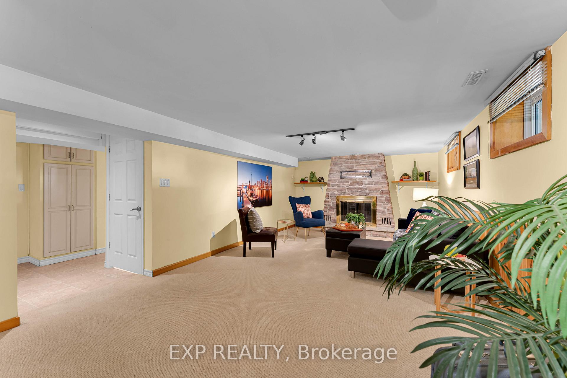 Photo 32 of 450 Coronation Boulevard, Loyalist, Amherstview — HOMEH