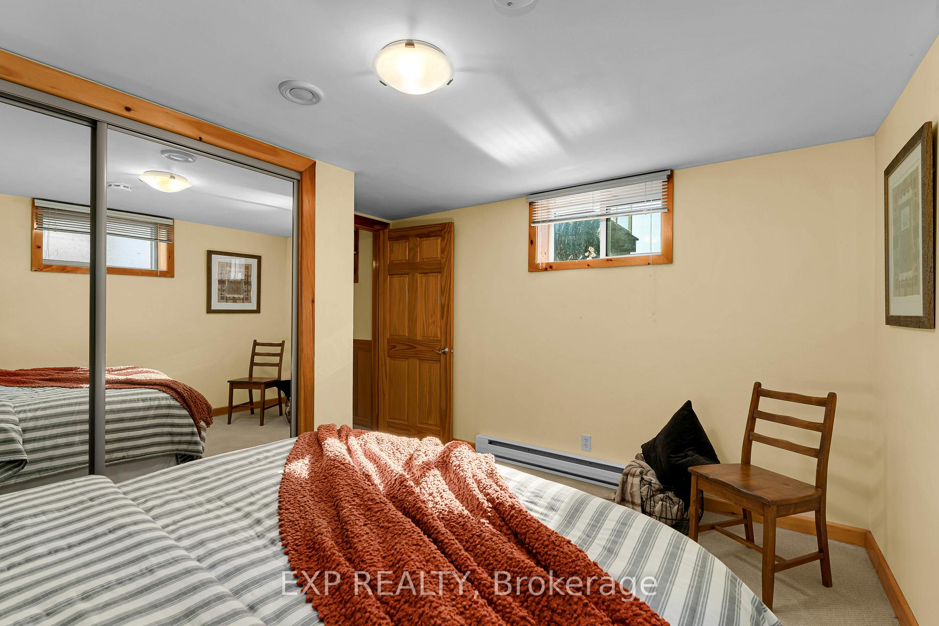Photo 33 of 450 Coronation Boulevard, Loyalist, Amherstview — HOMEH