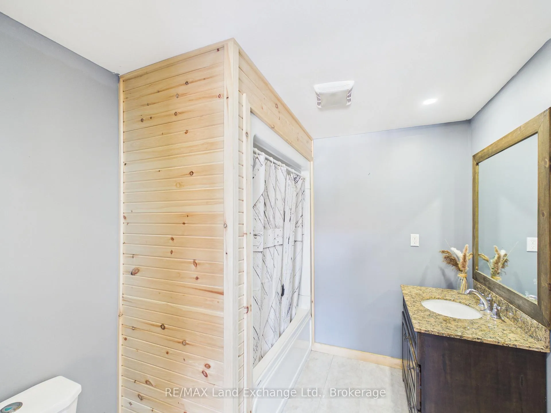 Photo 10 of 929 Huron Terrace, Kincardine — HOMEH