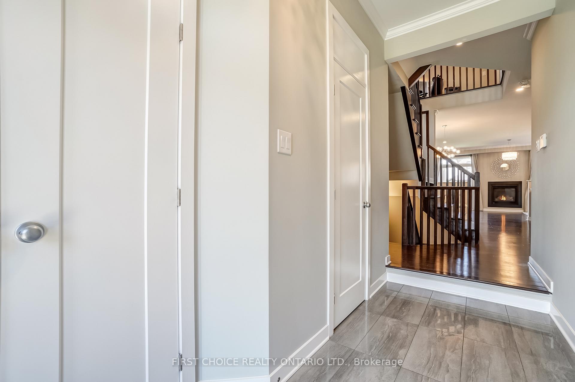 Photo 3 of 271 Avro Circle, Ottawa, CFB Rockcliffe and Area — HOMEH