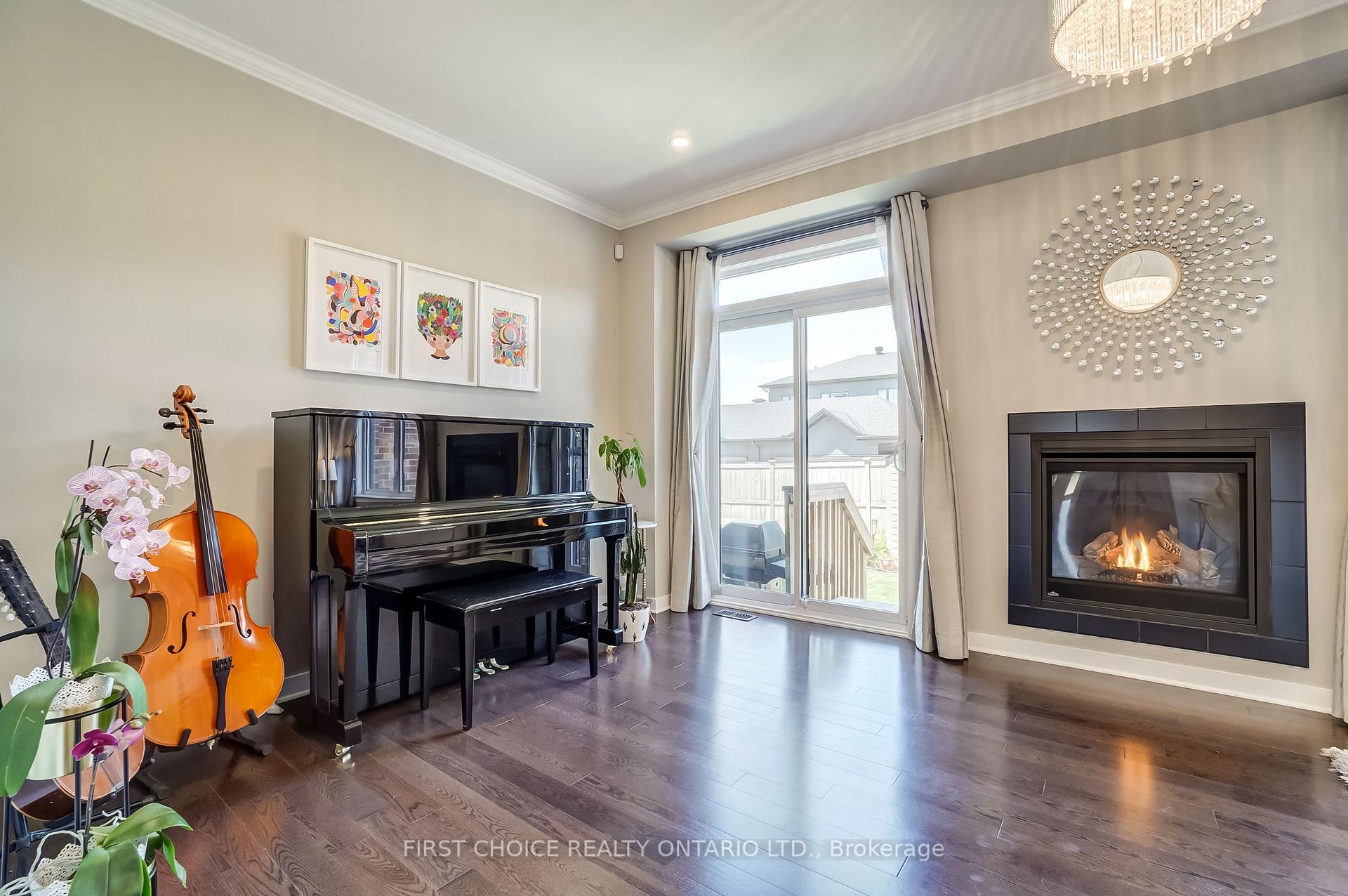 Photo 12 of 271 Avro Circle, Ottawa, CFB Rockcliffe and Area — HOMEH