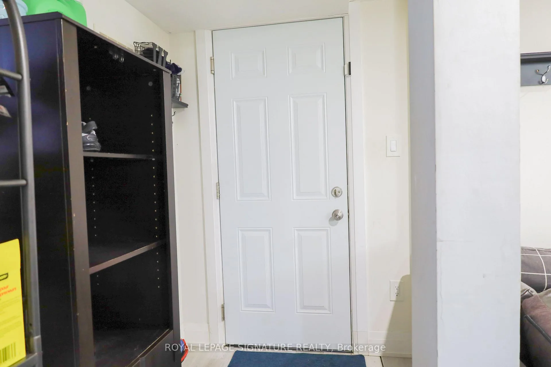 Photo 4 of Unit Basement Apt1, 273 Centre Street, Brampton, Brampton North — HOMEH