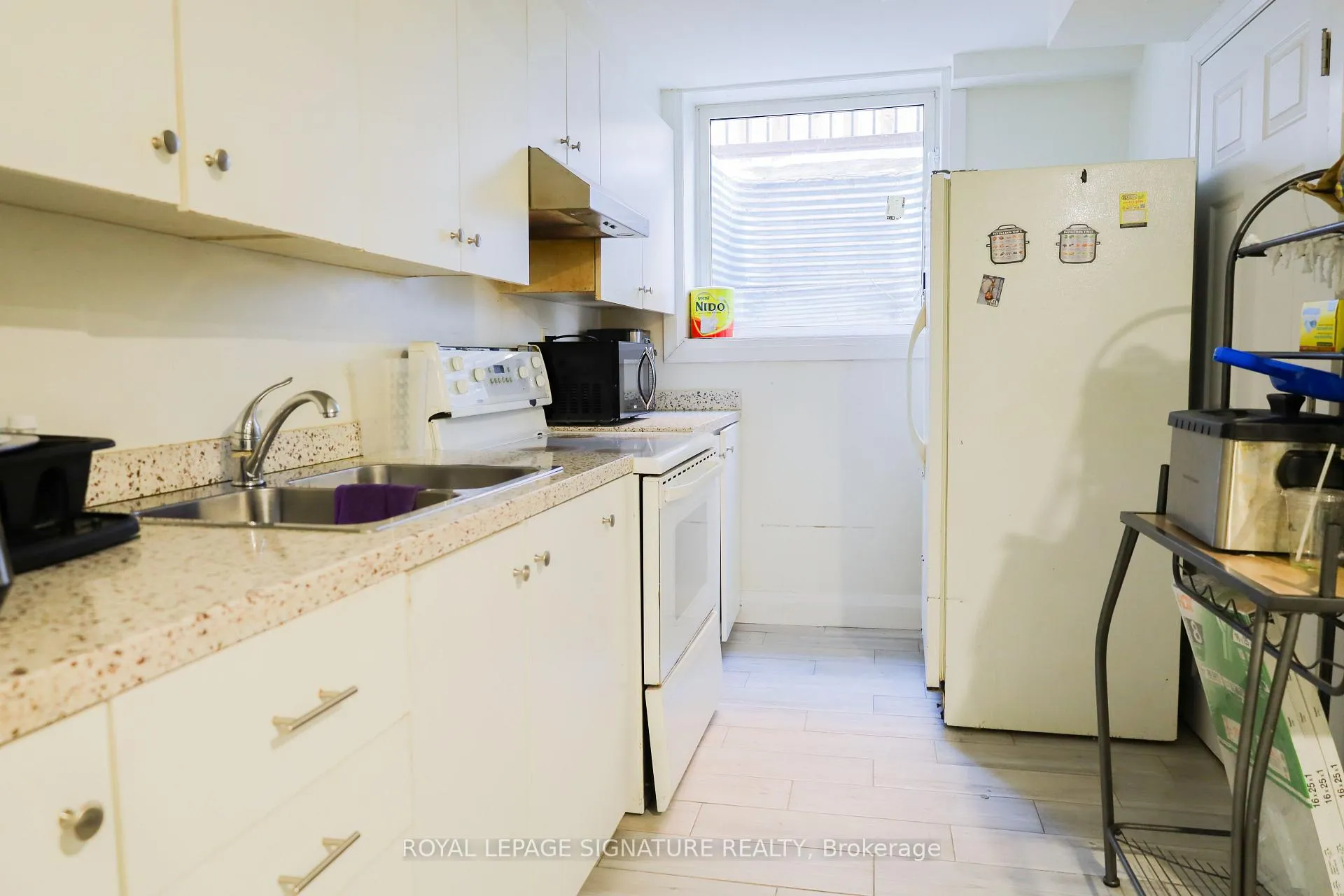 Photo 8 of Unit Basement Apt1, 273 Centre Street, Brampton, Brampton North — HOMEH